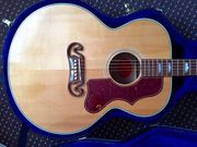 Guitar : Gibson SJ-150 - Antique Natural + It's Case